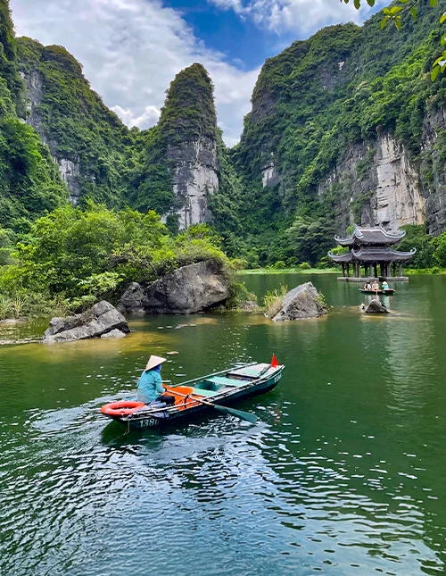 Veneretki Trang Anissa Ninh Binhissä, Vietnamissa